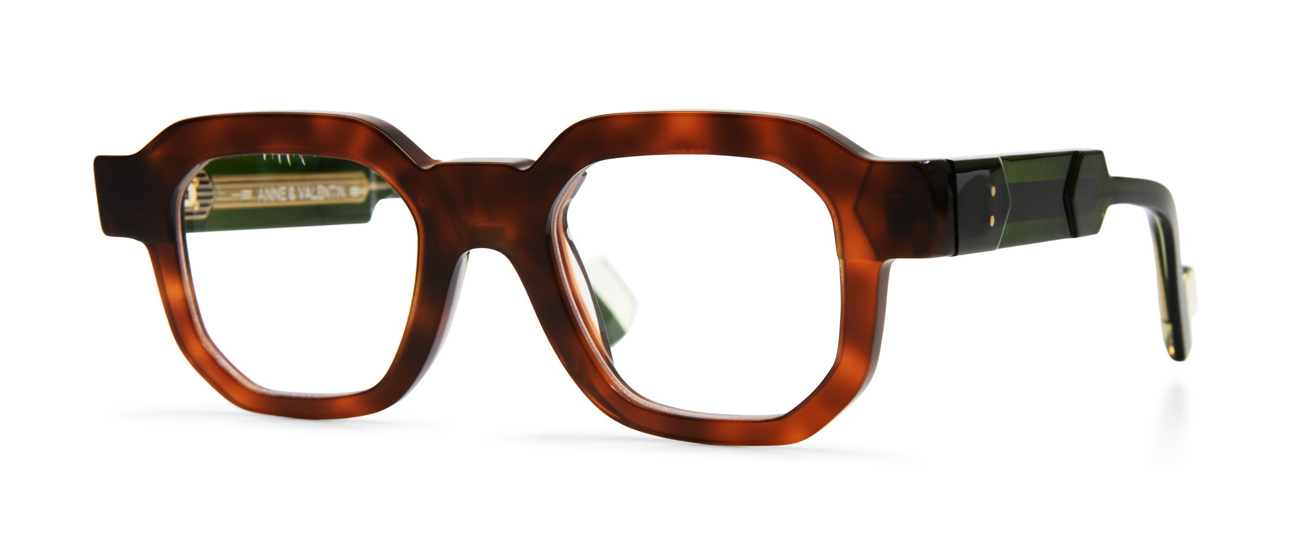 Side view of Winstons eyeglass in 