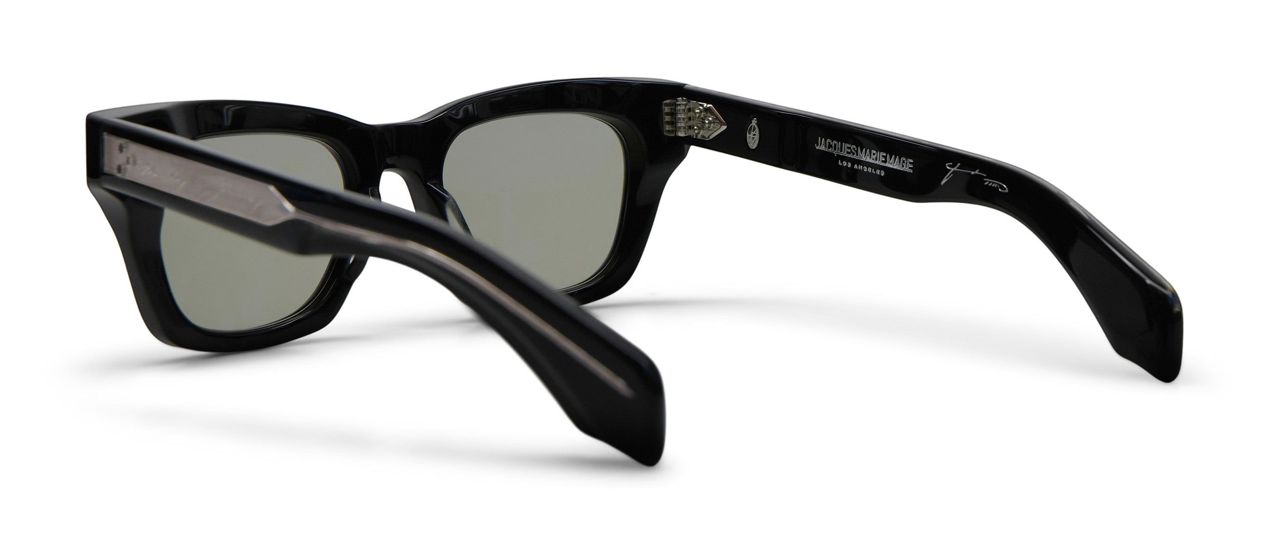 Dealan x Patti Smith Sun – Visionist