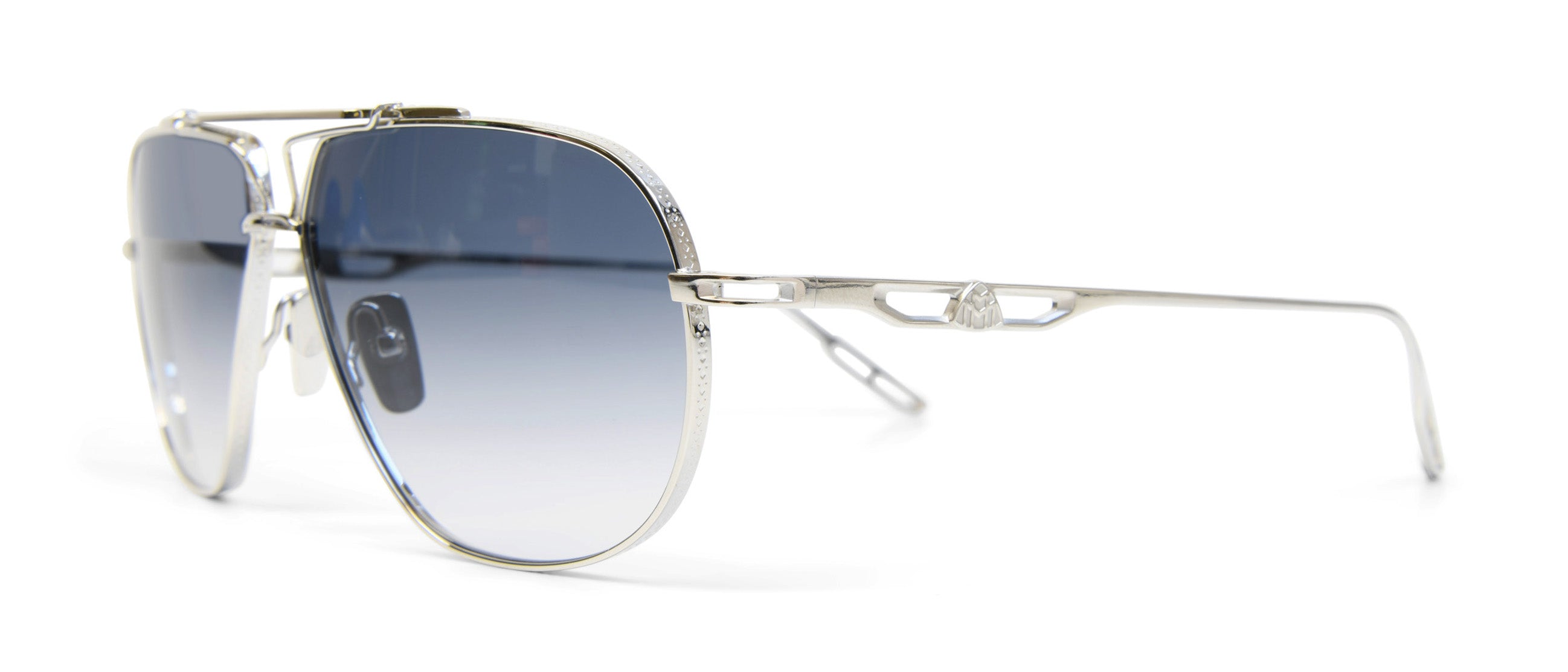 The Commander I Sun – Visionist